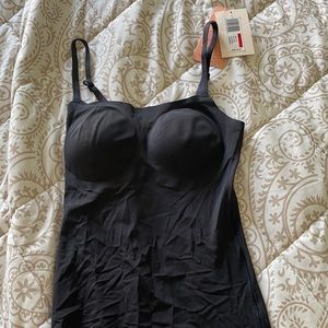 true and co tank top NWT